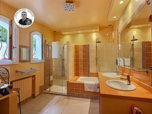 Maison Draguignan 7 pièce(s) 255 m2