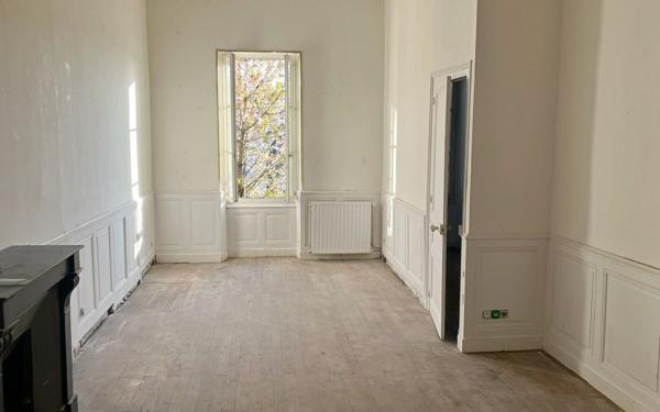 Maison à vendre    7 pièces •  Angoulême