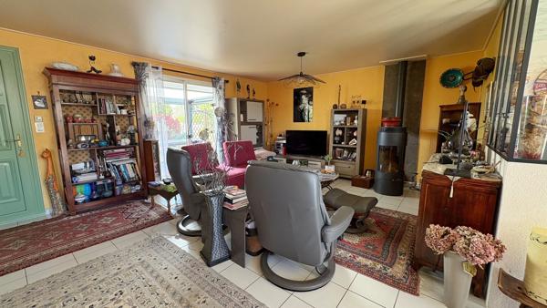 Maison
                                                                                                                                                                                                                                                                                                                        6 pièce(s)                                                                                                                                                                                                          4 chambre(s)                                                                                                                                                                                                          150.16  m²
