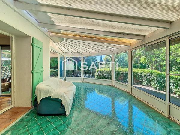 Bastide provençale de 335 m² avec annexes et piscine