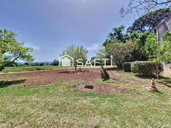 Bastide provençale de 335 m² avec annexes et piscine