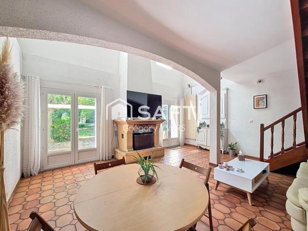 Bastide provençale de 335 m² avec annexes et piscine