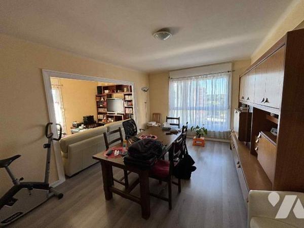 Nouveau mandat, appartement situé sur la commune de Châlons-en-Champagne dans une résidence séc...