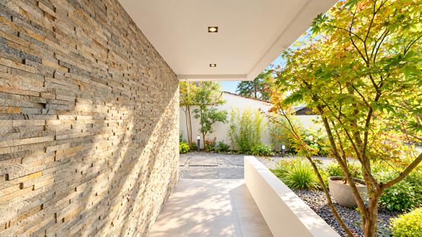 Architecture contemporaine - 2015 - piscine et grand garage - Biarritz