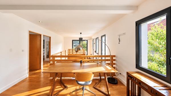 Architecture contemporaine - 2015 - piscine et grand garage - Biarritz