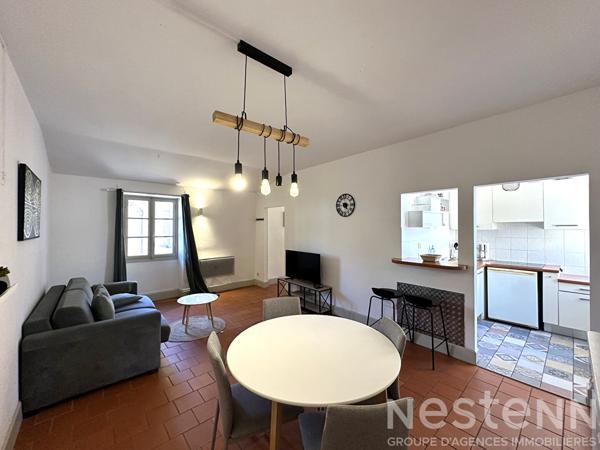 Location appartement T2 meublé en centre-ville de Carcassonne avec cuisine équipée et placards