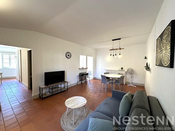 Location appartement T2 meublé en centre-ville de Carcassonne avec cuisine équipée et placards