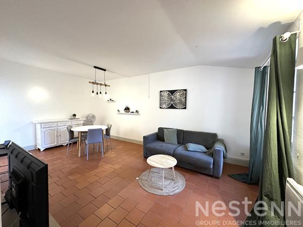 Location appartement T2 meublé en centre-ville de Carcassonne avec cuisine équipée et placards