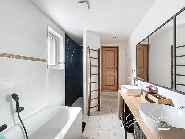 Vern d'Anjou - Superbe longère rénovée 206m2