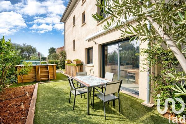 Maison traditionnelle 6 pièces de 139 m² à Bandol (83150)