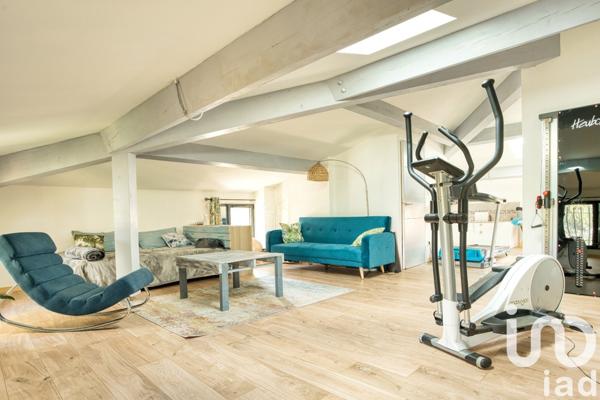 Maison traditionnelle 6 pièces de 139 m² à Bandol (83150)