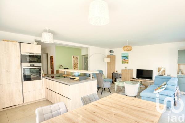 Maison traditionnelle 6 pièces de 139 m² à Bandol (83150)