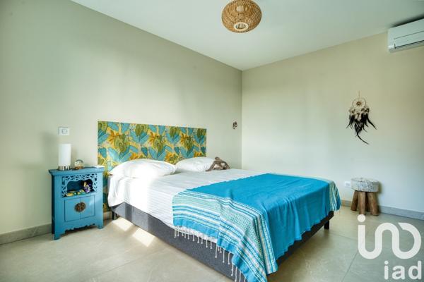 Maison traditionnelle 6 pièces de 139 m² à Bandol (83150)