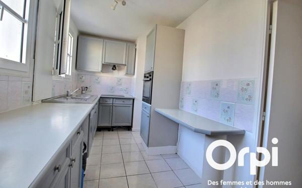 Appartement à vendre    3 pièces •  Montigny-le-Bretonneux