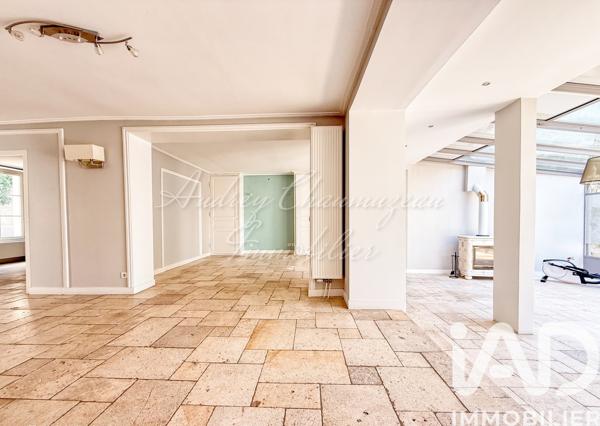 Maison à vendre 10 pièces 243 m² Orsay