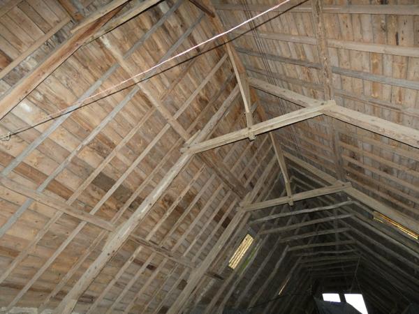 Maison de 120m2 / 5 pièces + grenier et granges de 300m2