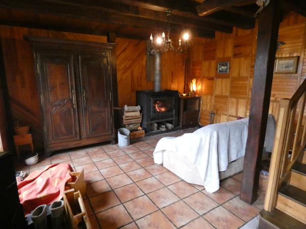 Maison de 120m2 / 5 pièces + grenier et granges de 300m2