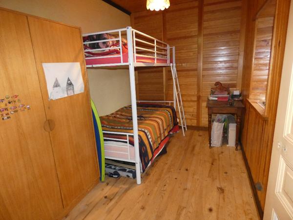 Maison de 120m2 / 5 pièces + grenier et granges de 300m2