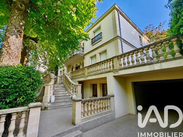 Maison à vendre 10 pièces 358 m² Saint-Maur-des-Fossés