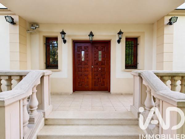 Maison à vendre 10 pièces 358 m² Saint-Maur-des-Fossés