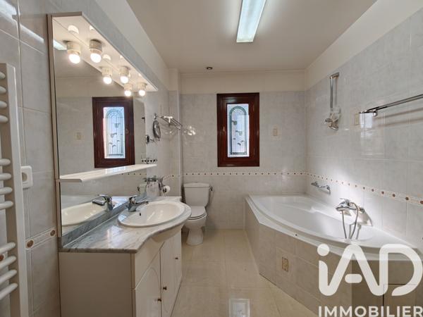 Maison à vendre 10 pièces 358 m² Saint-Maur-des-Fossés