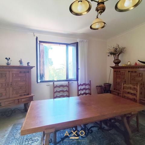 UZES - VILLA  - T9 - 242 M2 - PISCINABLE - GRAND GARAGE - JARDIN 1655 M2 - 595 000