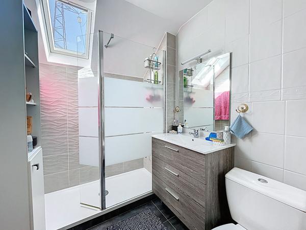 Maison Quartier Chantenay Saint-Yves - 3 chambres - Garage - Jardin - Grenier