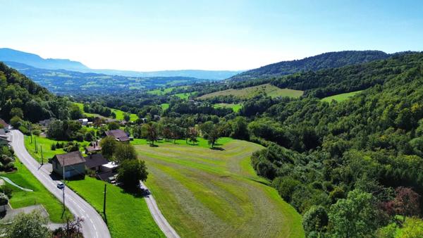 Chalet moderne et chaleureux  de 156 m² habitables sur 1330 m² de terrain