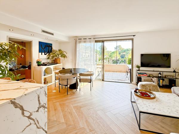 Mougins calme appartement 3 pièces terrasse piscine parking