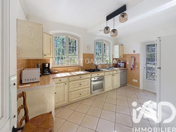 Maison à vendre 7 pièces 157 m² Sanary-sur-Mer