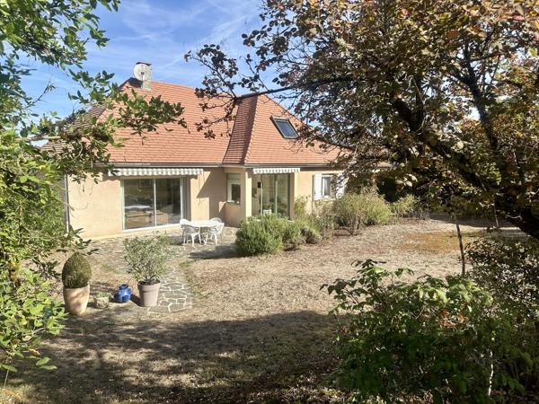Maison
         7 pièces
        - 190 m² 335 000 € *
