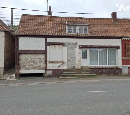 Maison mitoyenne, 2 chambres, garage et cour