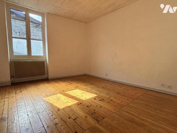Montbonnot‑Saint‑Martin – Maison de village 6 pièces – 128 m² – Charme, potentiel et annexes