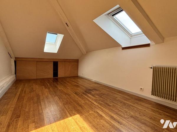 Montbonnot‑Saint‑Martin – Maison de village 6 pièces – 128 m² – Charme, potentiel et annexes