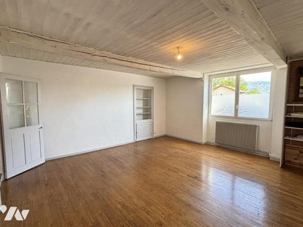 Montbonnot‑Saint‑Martin – Maison de village 6 pièces – 128 m² – Charme, potentiel et annexes