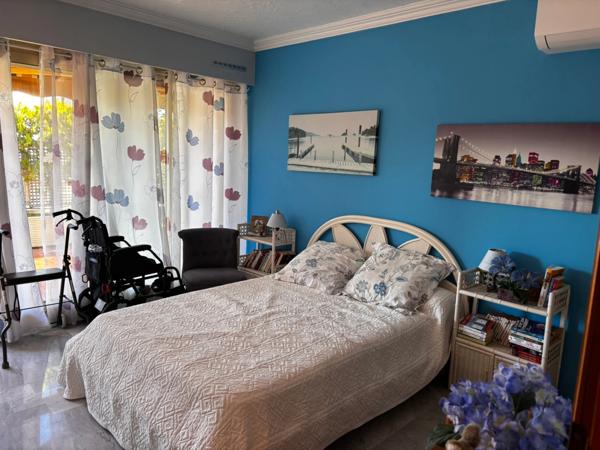 Appartement à vendre 4 pièces ANTIBES (06), vue mer, terrasse 120 m2