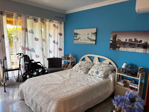 Appartement à vendre 4 pièces ANTIBES (06), vue mer, terrasse 120 m2