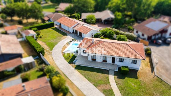 Propriété à Parentis en Born de 2 maisons !