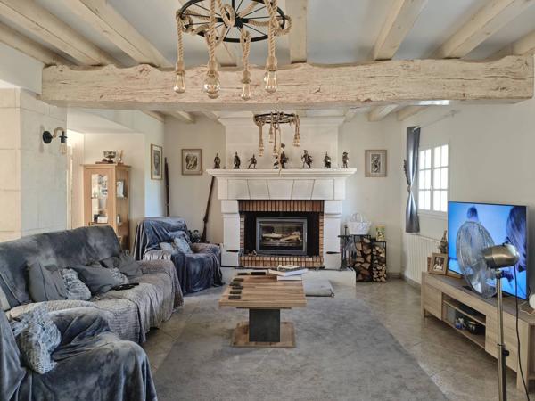 Charmante maison 4 chambres avec piscine à Dercé