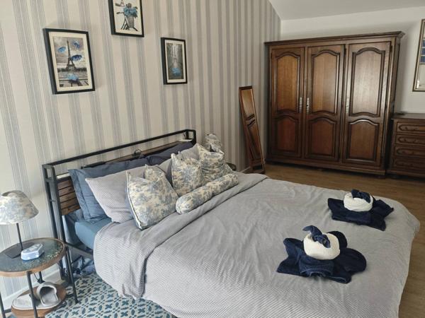 Charmante maison 4 chambres avec piscine à Dercé