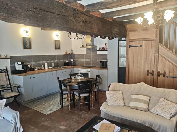 Charmante maison 4 chambres avec piscine à Dercé