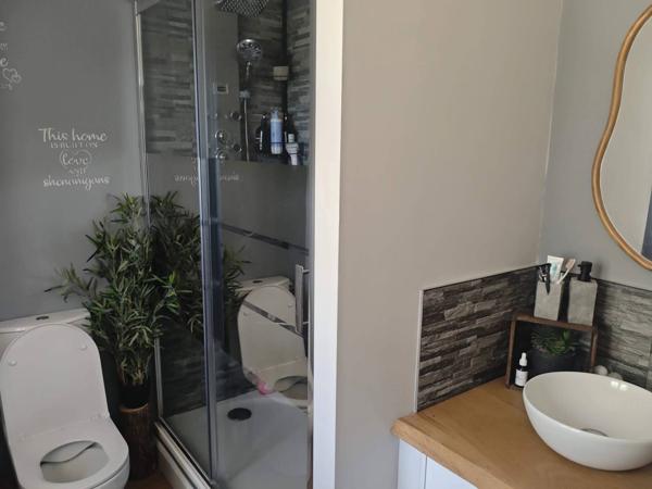 Charmante maison 4 chambres avec piscine à Dercé
