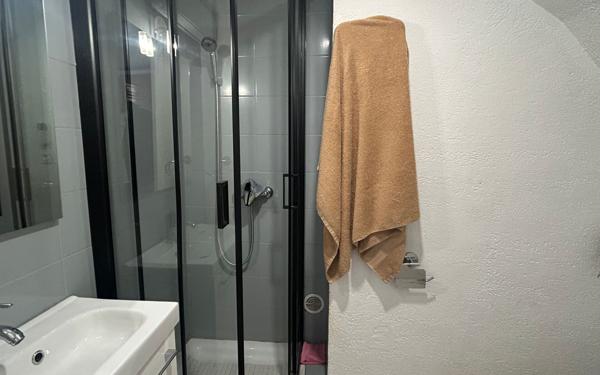 Appartement à louer    1 pièce • 25 m2 Nîmes