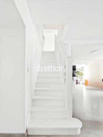 Maison
         5 pièces
        - 160 m² Bien prestige 399 900 € *