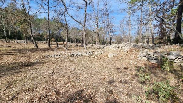 Terrain de 10 520 m²
