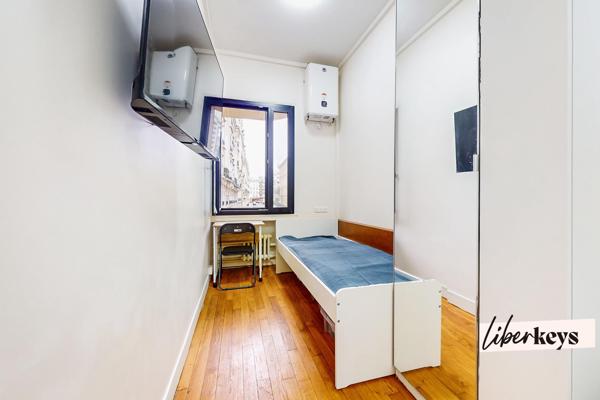 Studio lumineux de 10m2 refait à neuf au 1er étage