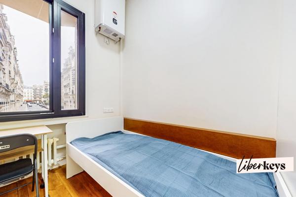 Studio lumineux de 10m2 refait à neuf au 1er étage