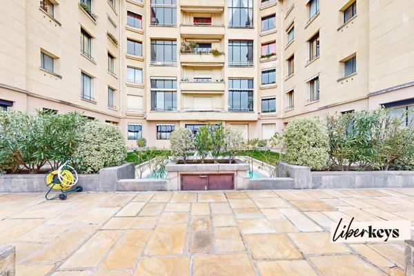 Studio lumineux de 10m2 refait à neuf au 1er étage