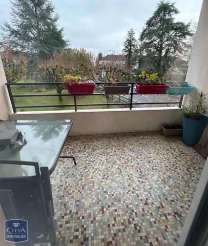 Appartement à louer 3 pièces 68.42m² Tours (37100)