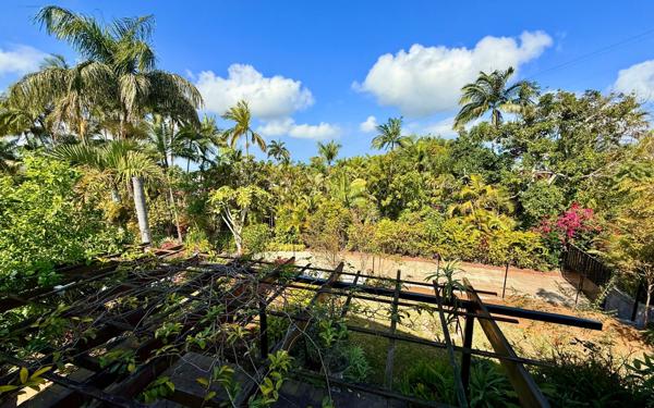 Maison à vendre    6 pièces •  Le Tampon